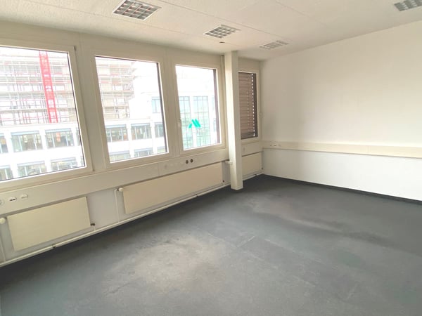 Moderne Büro- und Lagerräume in Glattbrugg - vis-a-vis Bahnhof Glattbrugg 8