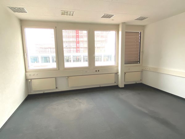 Moderne Büro- und Lagerräume in Glattbrugg - vis-a-vis Bahnhof Glattbrugg 7