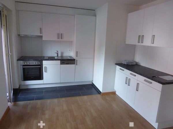 Gemütliche 3-Zimmer-Erdgeschosswohnung mit Balkon in Biel/Bienne 2
