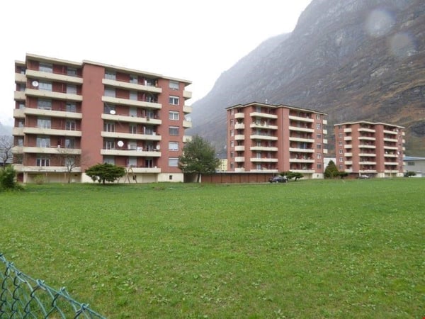 Appartamento 2.5 locali moderno a Biasca con vista sulle montagne 1