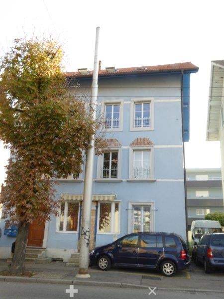 Charmante 4-Zimmer-Wohnung in ruhiger Lage von Biel 1