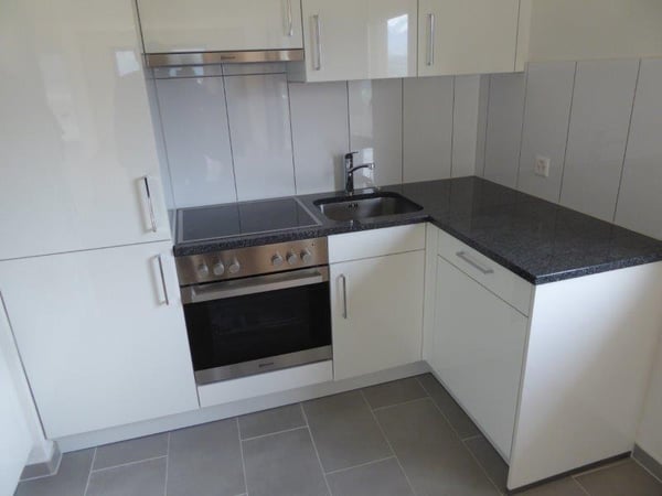 Geräumige 4-Zimmer-Wohnung mit Balkon und Garage in Sierre 5