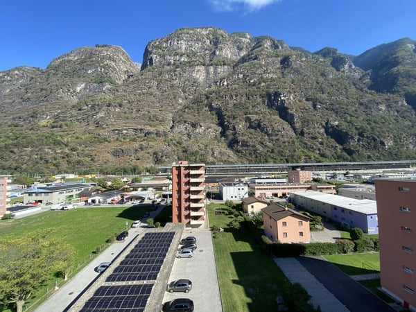 Spacious 4.5-Room Apartment with Stunning Mountain Views in Biasca 11