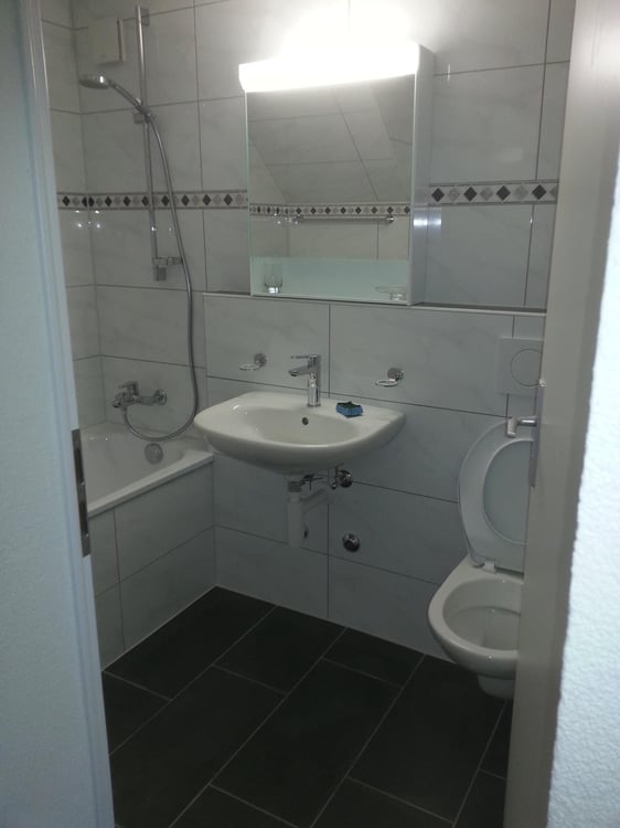 Wunderschöne 2-Zimmer-Dachwohnung zu vermieten 4