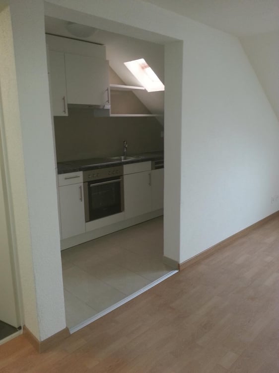 Wunderschöne 2-Zimmer-Dachwohnung zu vermieten 3
