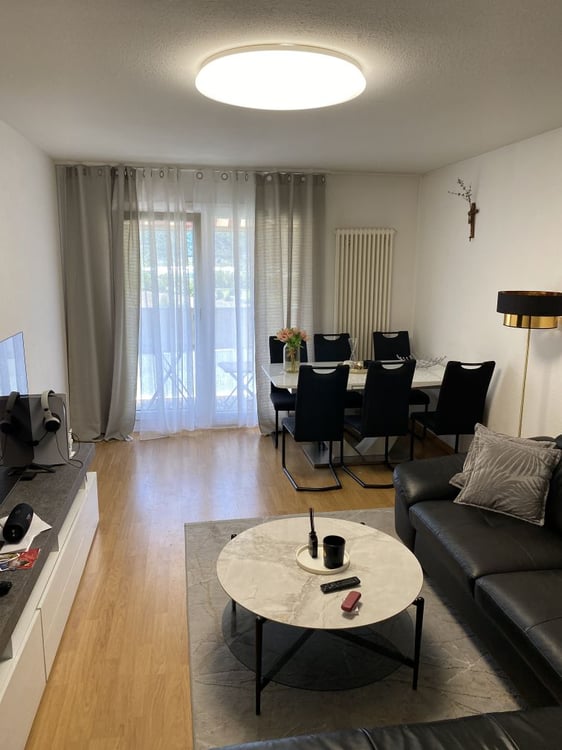 Charmant appartement de 3 pièces avec 2 balcons à Sierre 2
