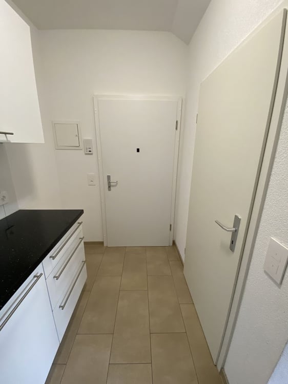 Renovierte 2.5-Zimmer-Wohnung im 3. OG in Brügg BE verfügbar 7