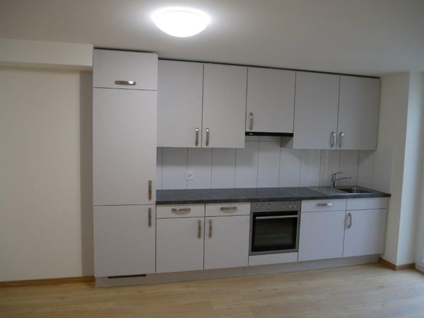 Helle 2-Zimmer-Wohnung mit Balkon an der Feldbergstrasse in Basel 4