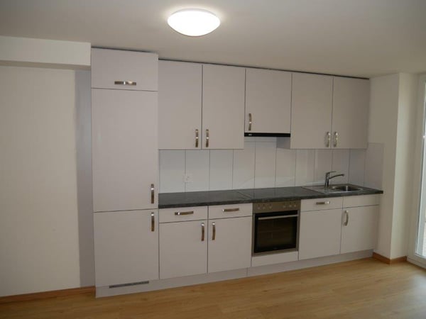 Helle 2-Zimmer-Wohnung mit Balkon an der Feldbergstrasse in Basel 5