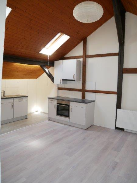 Renovierte 2-Zimmer-Dachwohnung– sofort verfügbar 4