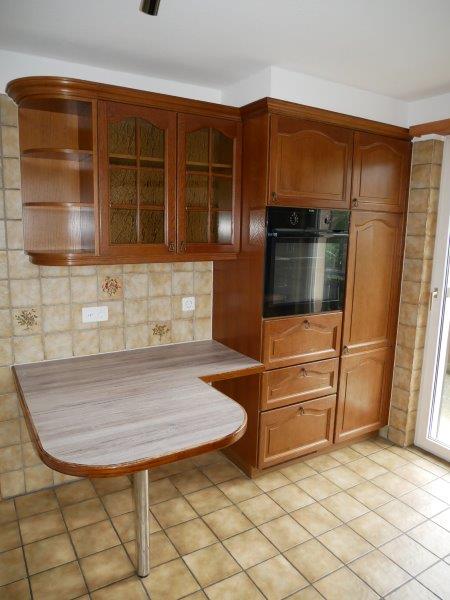 Charmante 4.5-Zimmer-Maisonette-Wohnung mit Balkon und Kamin in Ulisbach 4