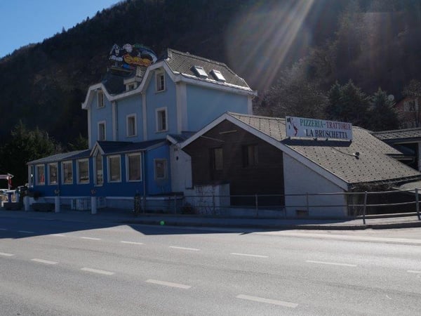 Mehrfamilienhaus mit grossem Potential! Baubewilligung vorhanden! 1