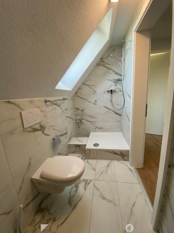 Charmante 2-Zimmer-Dachwohnung an der Madretschstrasse in Biel/Bienne 4