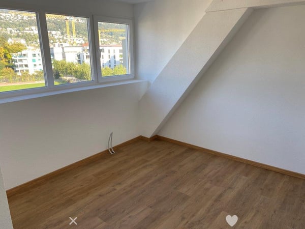 Charmante 2-Zimmer-Dachwohnung an der Madretschstrasse in Biel/Bienne 6