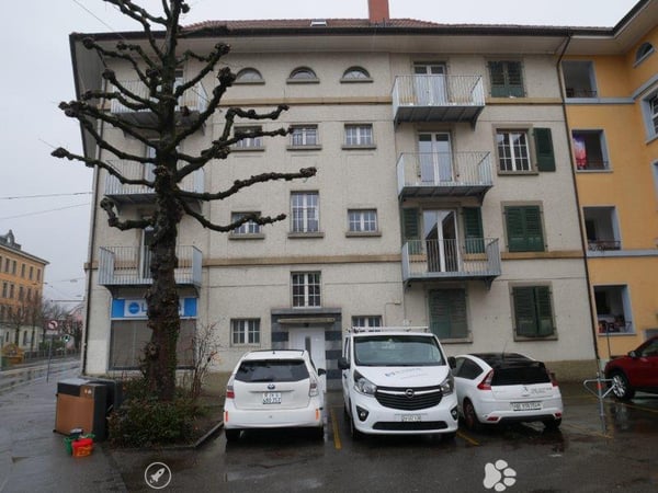Charmante 2-Zimmer-Dachwohnung an der Madretschstrasse in Biel/Bienne 2