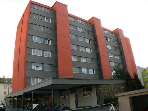 Moderne 2.5-Zimmer-Wohnung mit Balkon in Biel/Bienne 1
