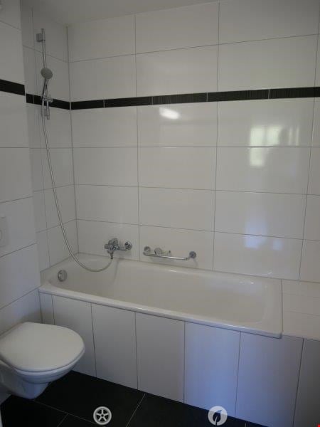 Moderne 4.5-Zimmer-Wohnung mit Balkon in Biel/Bienne 6
