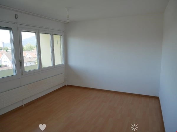 Moderne 3.5-Zimmer-Wohnung mit Balkon in Biel/Bienne 3