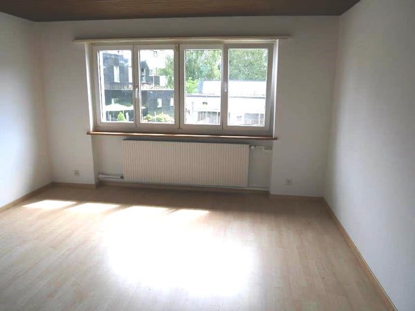 Weiträumige und helle 2.5 Zimmerwohnung zu vermieten 4