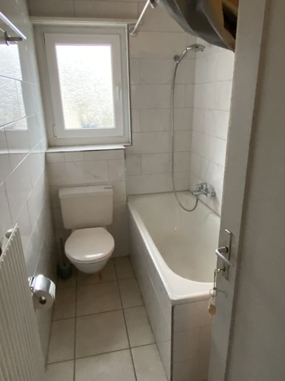 Weiträumige und helle 2.5 Zimmerwohnung zu vermieten 8