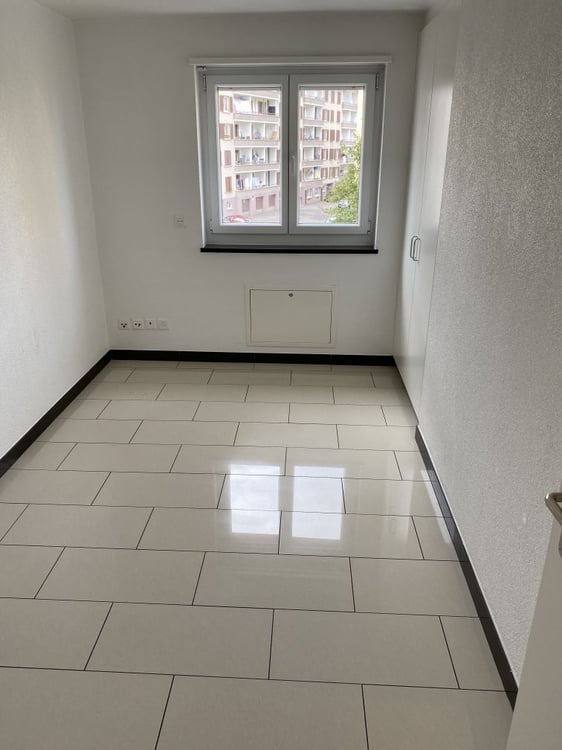 Appartement moderne de 4.5 pièces avec balcon et vue panoramique – La Chaux-de-Fonds 9