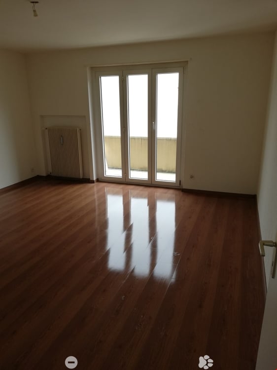 Geräumige renovierte 3.5-Zimmerwohnung mit 2 Balkonen 5