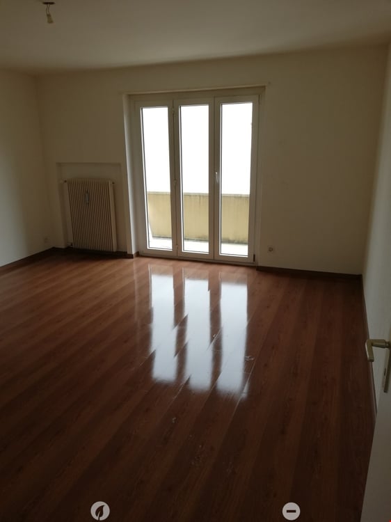 Geräumige renovierte 3.5-Zimmerwohnung mit 2 Balkonen 5