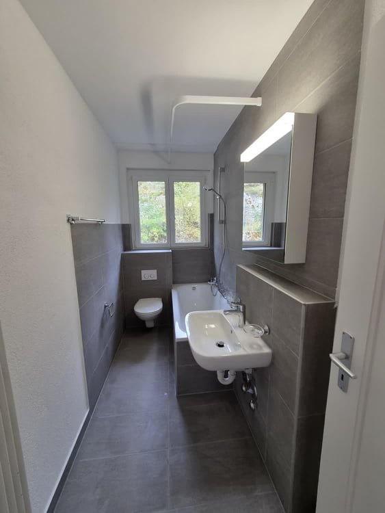 Appartement 4 pièces rénové avec balcon – La Chaux-de-Fonds 12