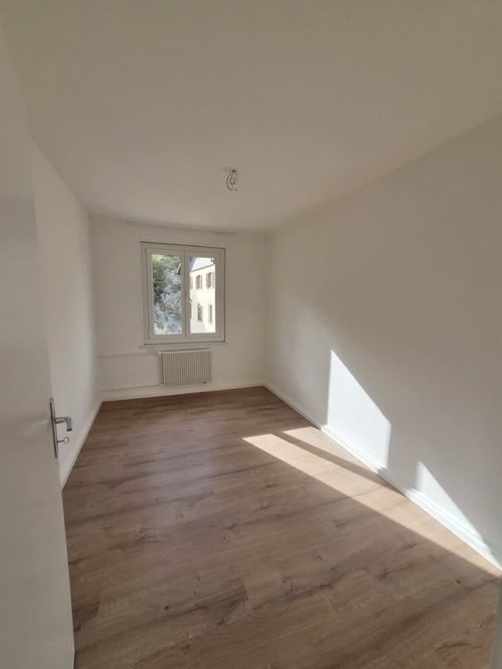 Appartement 4 pièces rénové avec balcon – La Chaux-de-Fonds 3