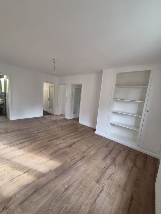 Appartement 4 pièces rénové avec balcon – La Chaux-de-Fonds 10