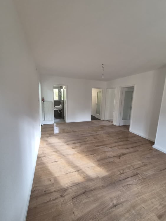 Appartement 4 pièces rénové avec balcon – La Chaux-de-Fonds 11