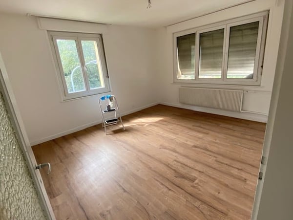 Appartement 2 pièces en cours de rénovation avec balcon à La Chaux-de-Fonds 4