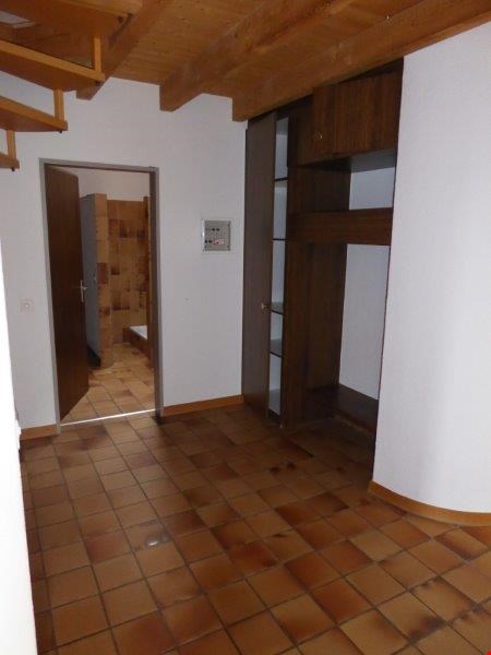 Geräumige 6-Zimmer-Wohnung mit Balkon und schöner Aussicht in Kerzers 7