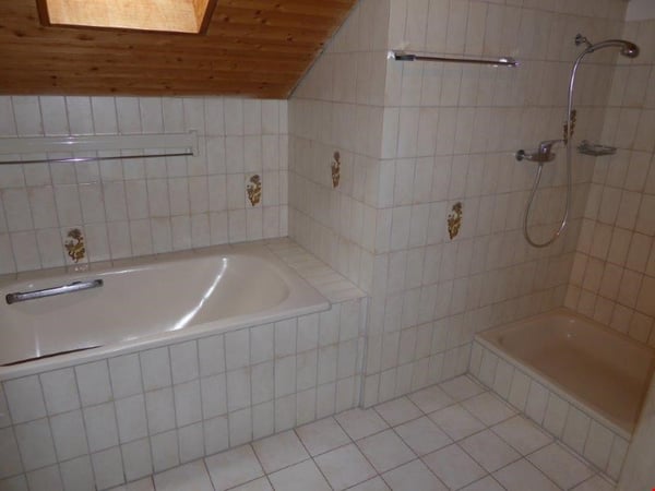 Geräumige 6-Zimmer-Wohnung mit Balkon und schöner Aussicht in Kerzers 12