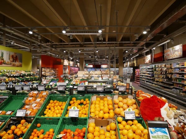 Modernes Einkaufszentrum mit sehr stabilen Mietern und mit großem Potenzial 15