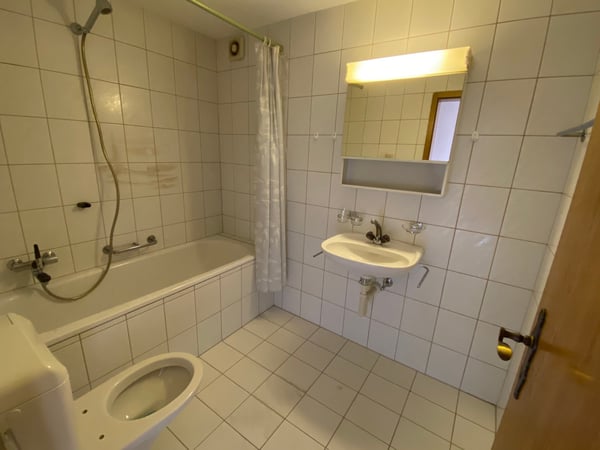 Weiträumige und angenehme 2.5-Zimmerwohnung zu vermieten 5