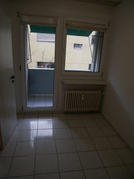 Helle 2.5-Zimmer-Wohnung mit Balkon und Lift in Basel 3