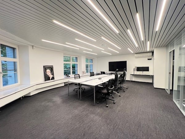 Bezugsbereite helle Büroräume mit Parkplätzen beim Bahnhof Zürich Enge 3