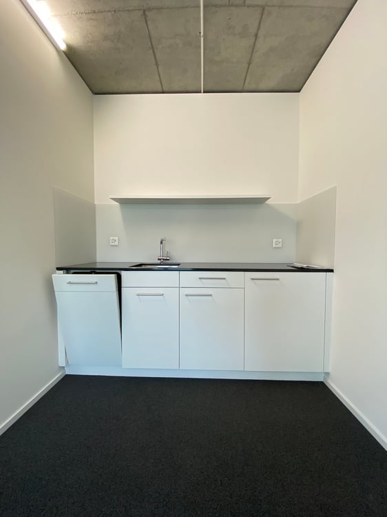 Moderne Büros mit 2 eigenen Balkonen im Wright-Place Glattpark. 9