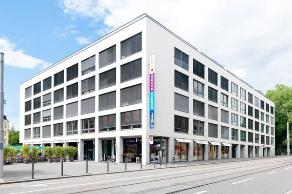 Bezugsbereite moderne Büroräume am Kreuzplatz - mit Parkplätzen 1