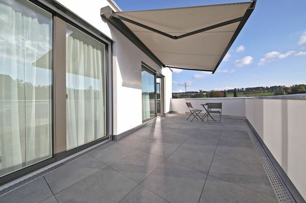 Grosszügige 1.5 Attikawohnung möbliert 9