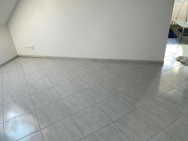 Qualitativ hochwertiger Hobby-/ Büro- oder Bastelraum (top belichtet) 3