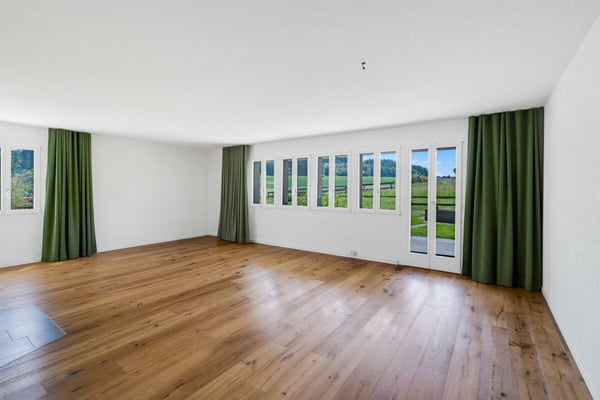 Grosszügige 5.5-Zimmer-Gartenwohnung mit herrlicher Aussicht ins Grüne 6