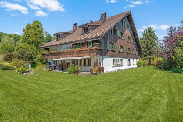 Grosszügige 5.5-Zimmer-Gartenwohnung mit herrlicher Aussicht ins Grüne 1