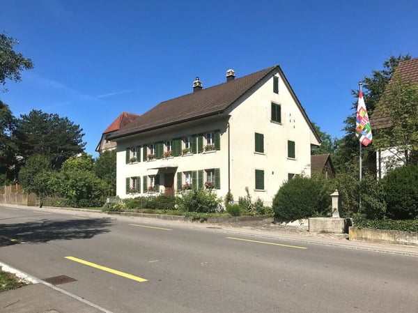 Renovierte 6-Zimmerwohnung mit viel Charme und privatem Garten! 1