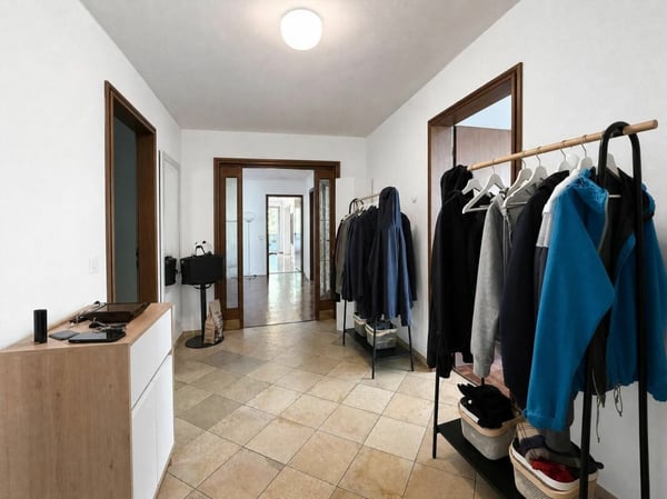 5.5 Zimmerwohnung an ruhiger Lage mit grosszügigem Garten 6