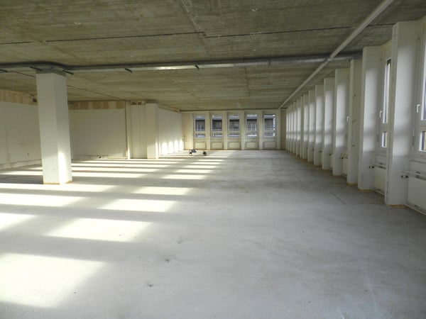 Flexible Bürofläche im Rohbau 2. Obergeschoss im Freilager Zürich 3