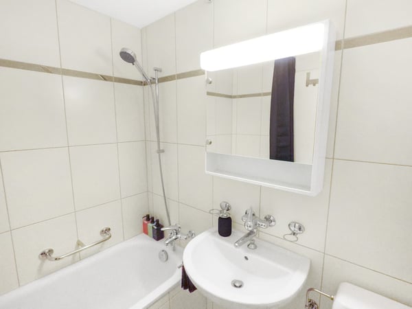 Exklusive 1.5-Zimmer-Wohnung in Zug – Neu renoviert & modern möbliert mit Seesicht. 21