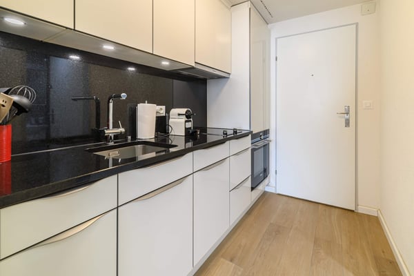 Exklusive 1.5-Zimmer-Wohnung in Zug – Neu renoviert & modern möbliert mit Seesicht. 7
