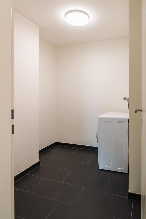 Helle wunderschöne neu renovierte 4.5-Zimmer-Wohnung an zentraler Lage. 18